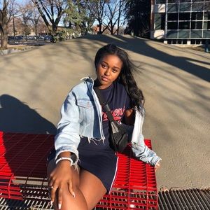 Meet your Posher, Neïla